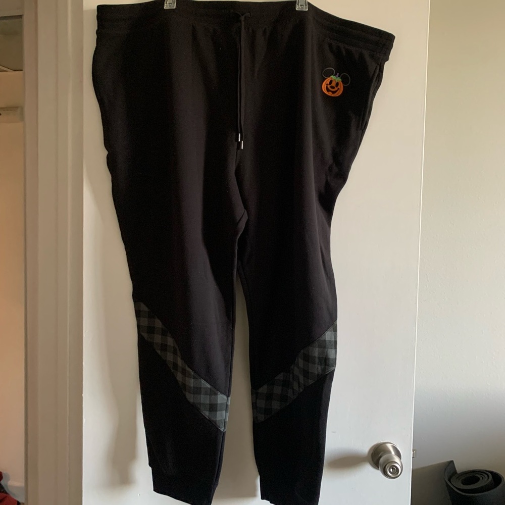 Disney Disneyland Black Mickey Mouse Jack-O-Lantern Halloween Joggers size 3X